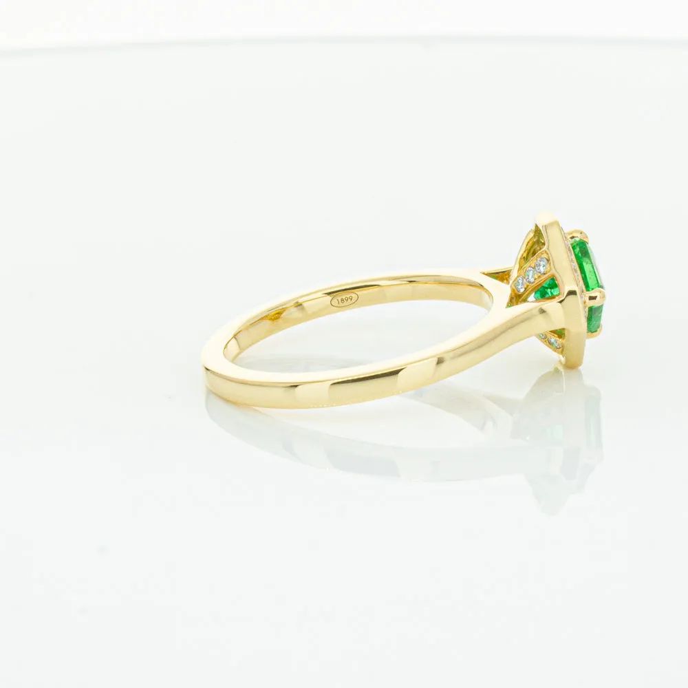 18ct Yellow Gold .84ct Emerald & Diamond Ring