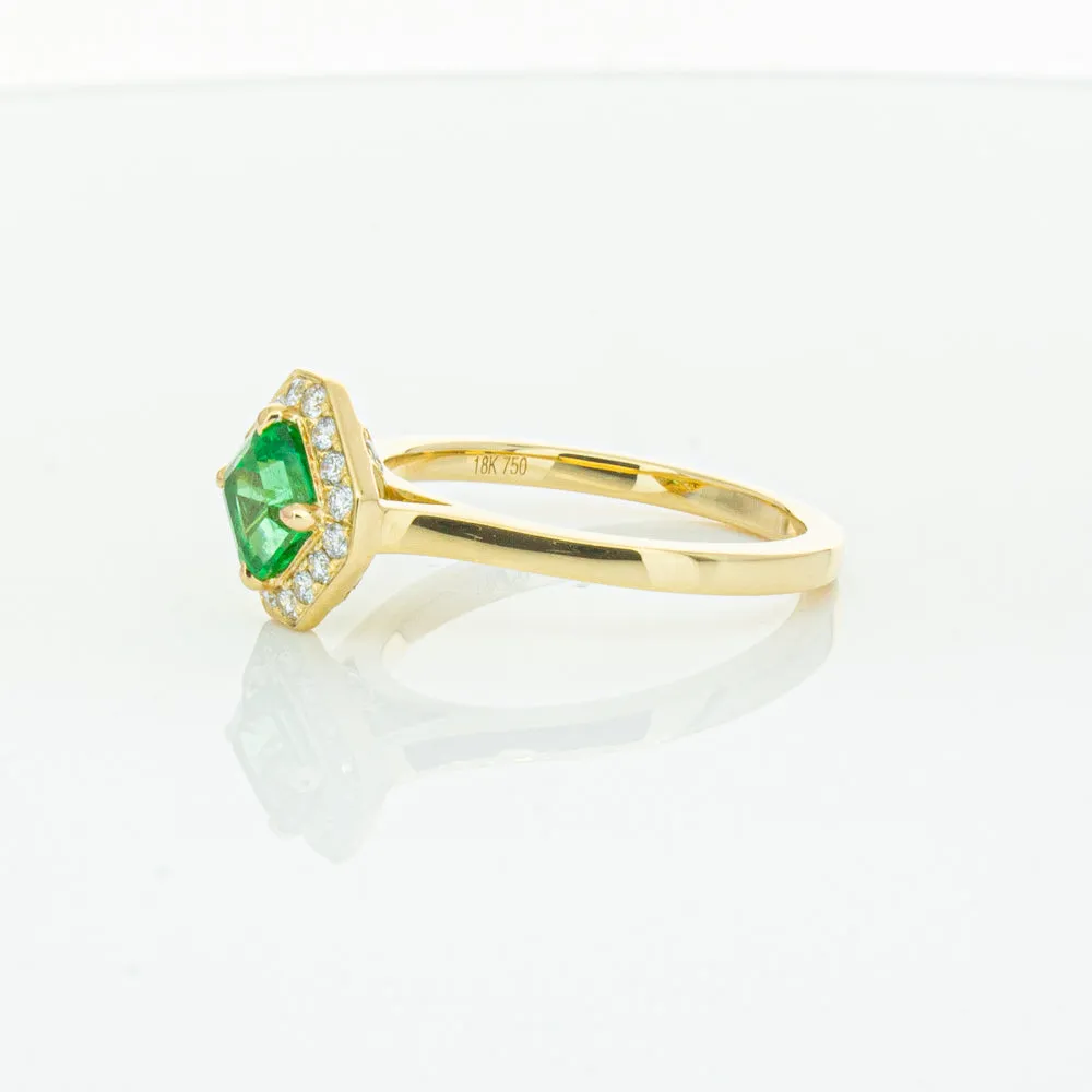 18ct Yellow Gold .84ct Emerald & Diamond Ring