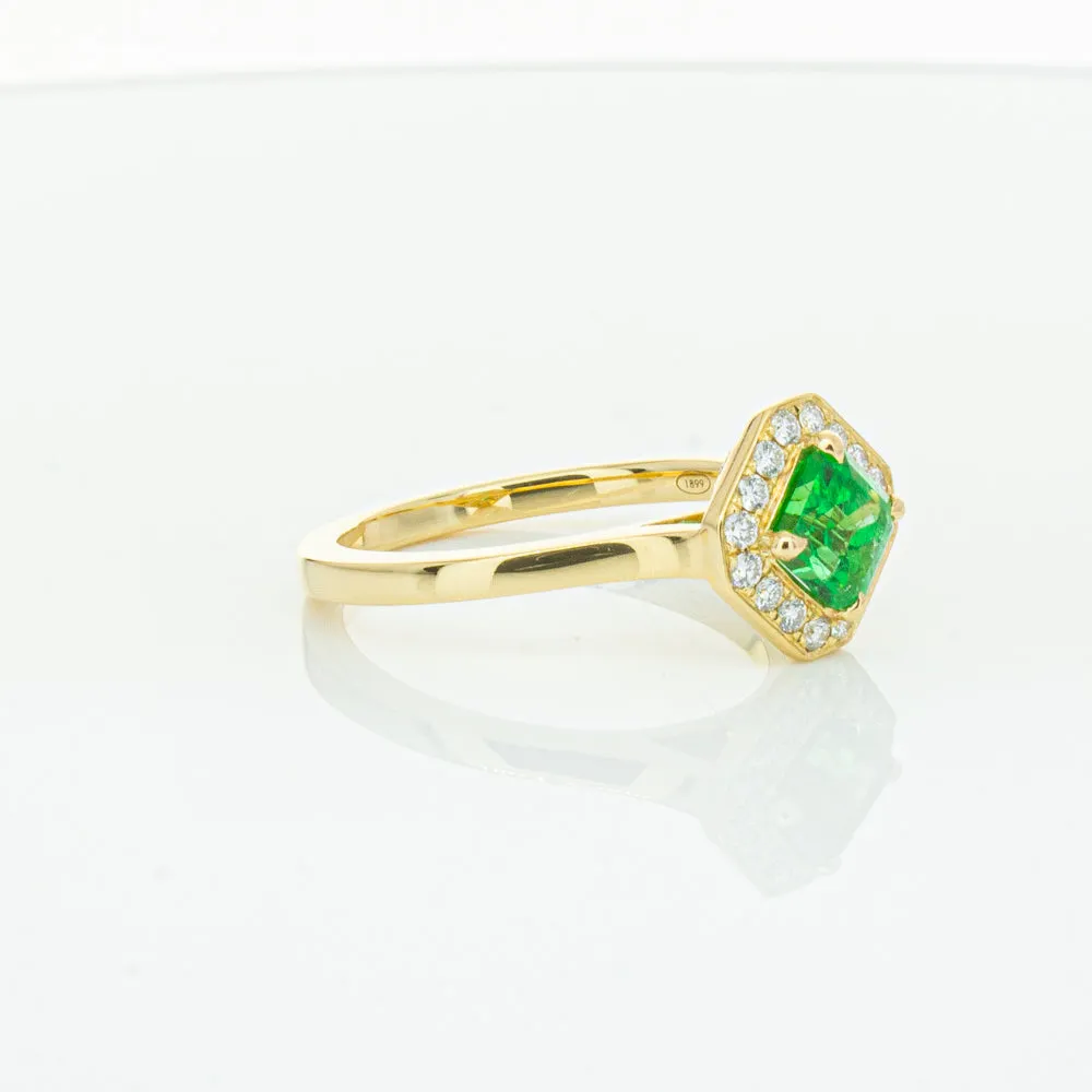 18ct Yellow Gold .84ct Emerald & Diamond Ring