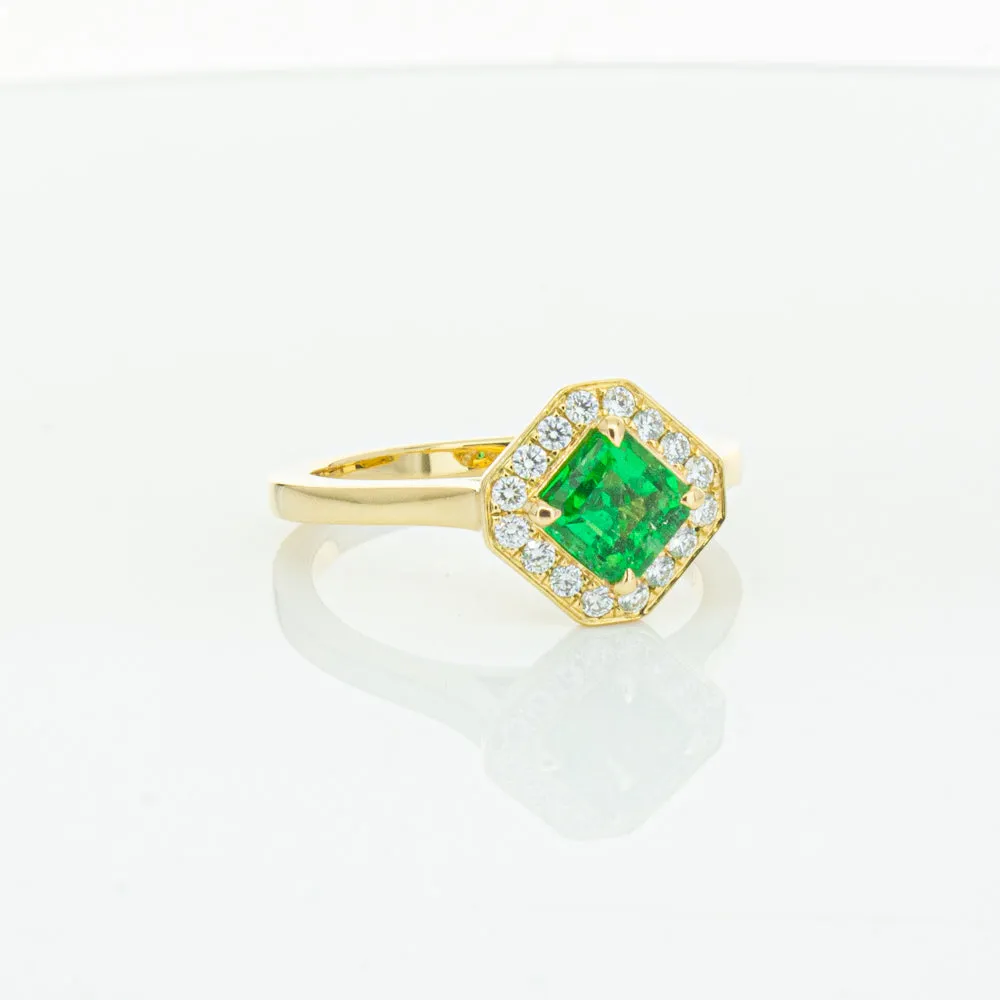 18ct Yellow Gold .84ct Emerald & Diamond Ring