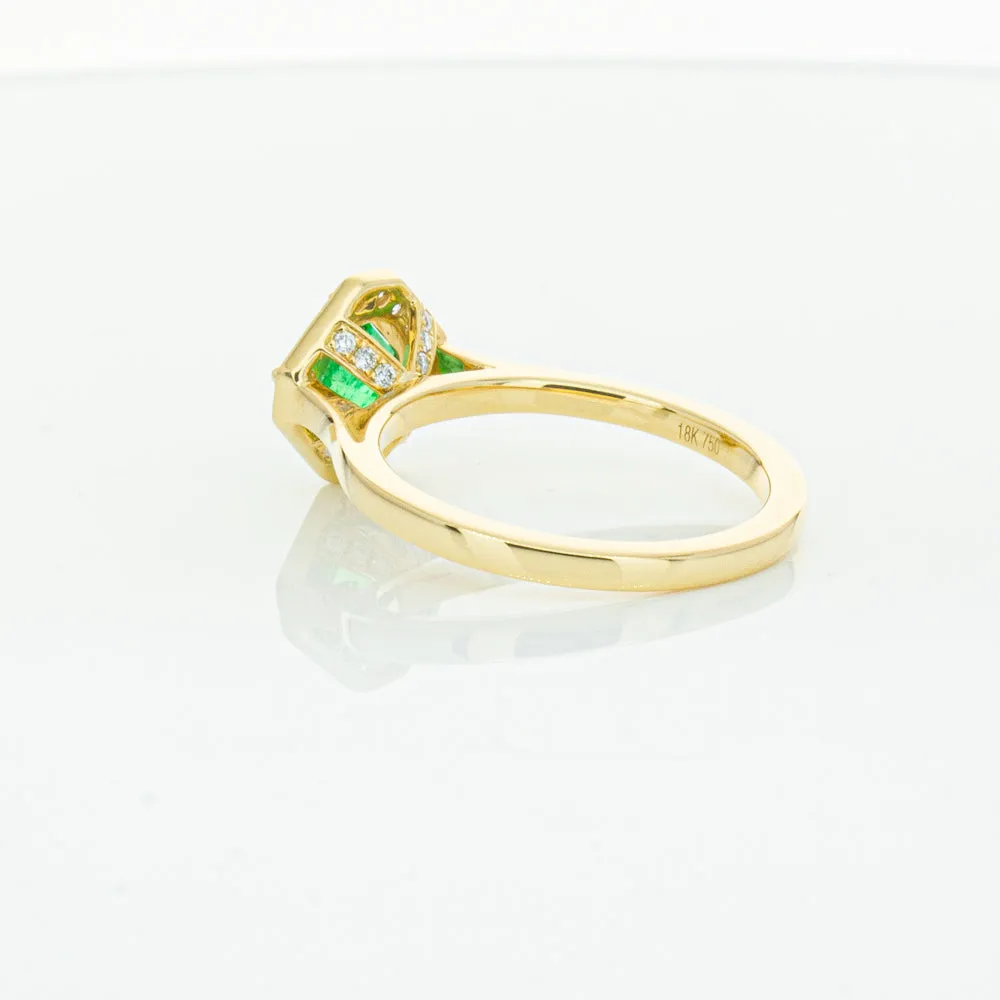 18ct Yellow Gold .84ct Emerald & Diamond Ring
