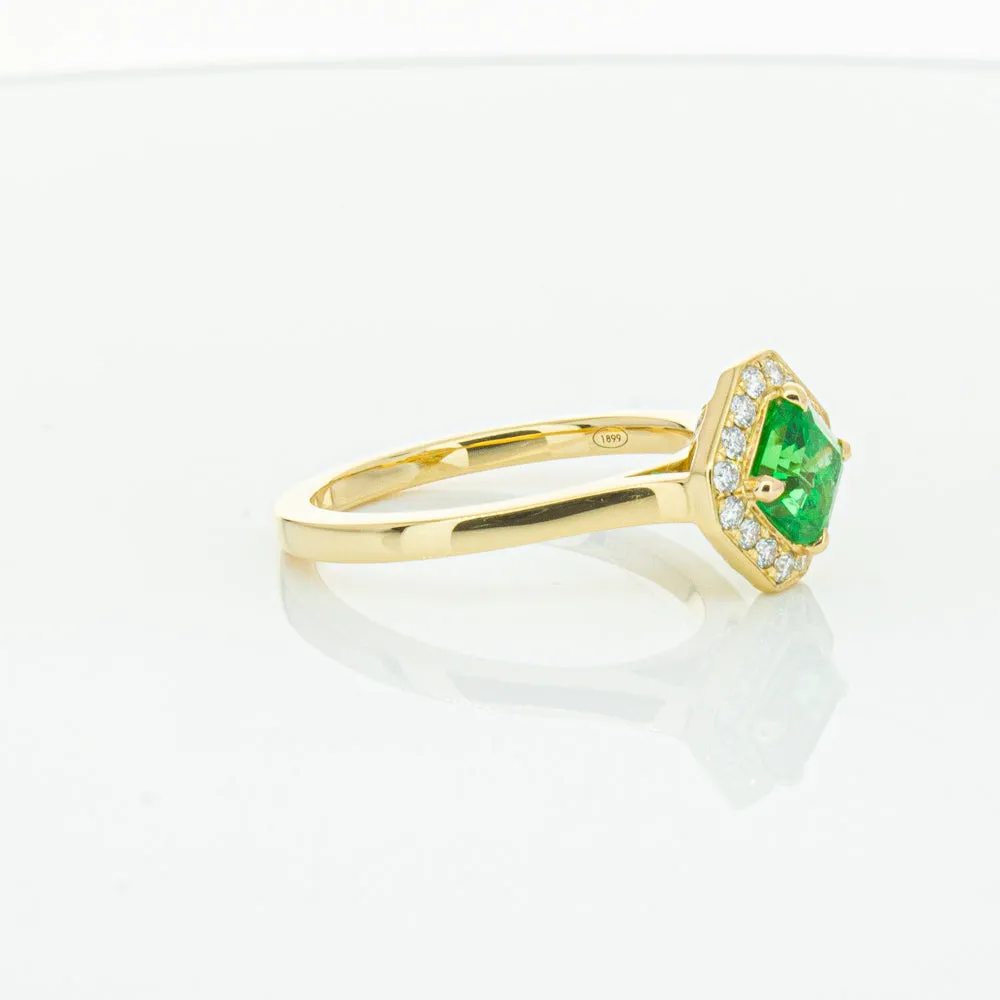 18ct Yellow Gold .84ct Emerald & Diamond Ring