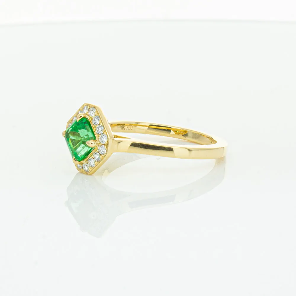 18ct Yellow Gold .84ct Emerald & Diamond Ring
