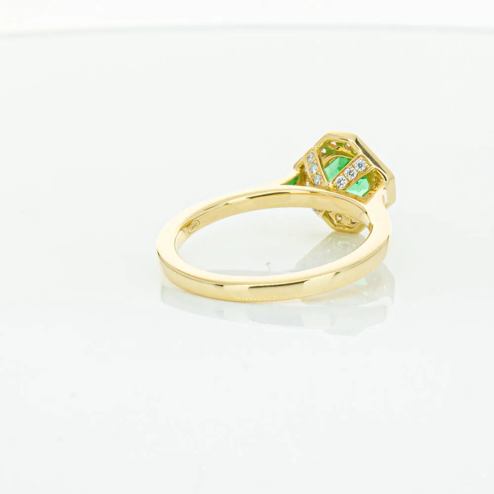 18ct Yellow Gold .84ct Emerald & Diamond Ring