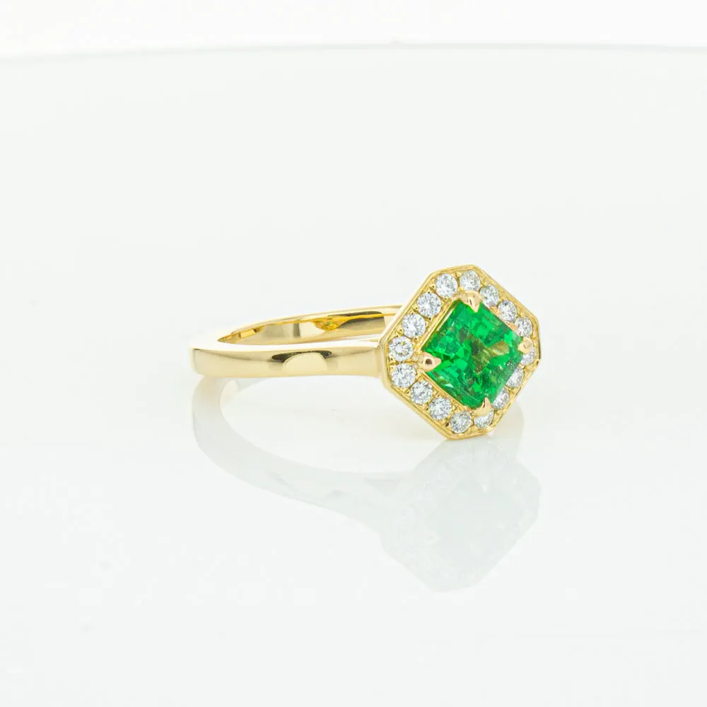 18ct Yellow Gold .84ct Emerald & Diamond Ring