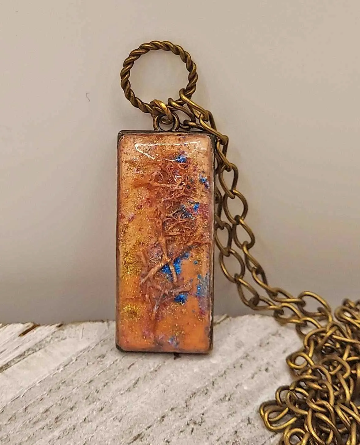 2D effect Resin pendant bronze chain Necklace Accessories