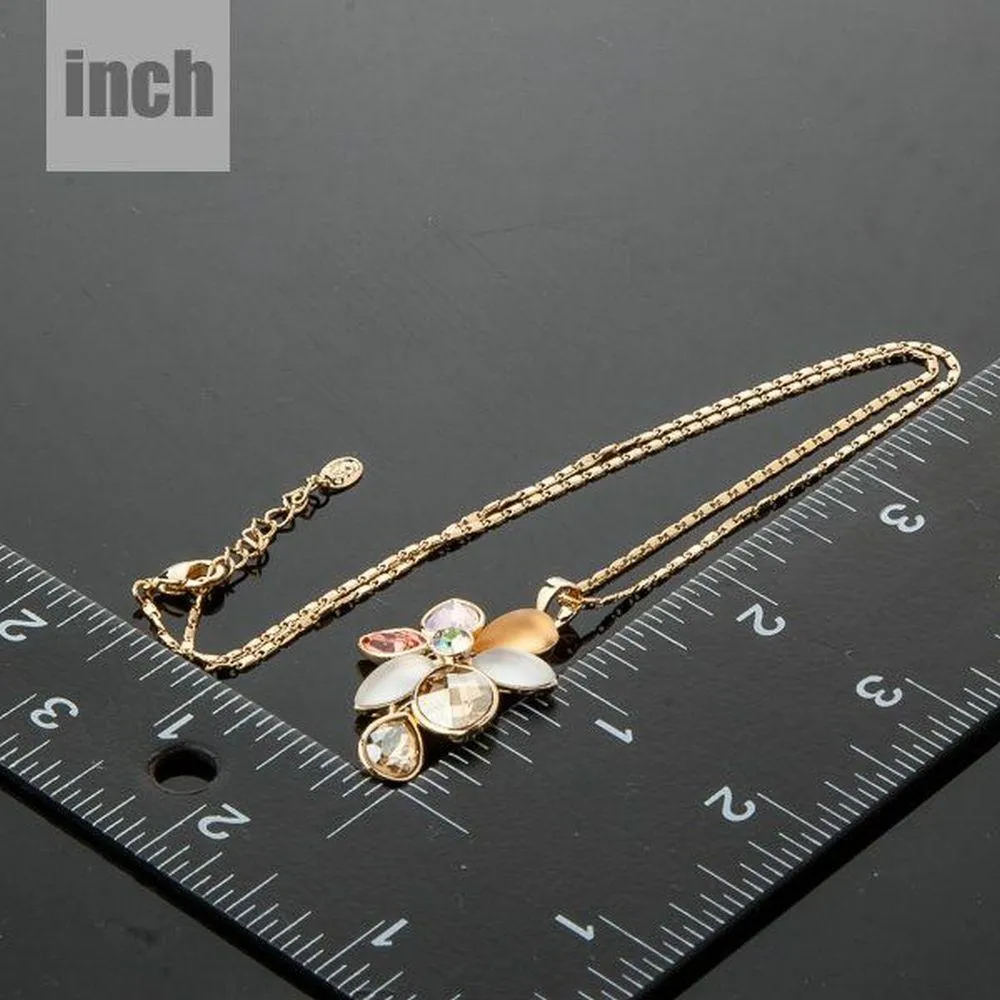 Blooming Flower Crystal Necklace KPN0114