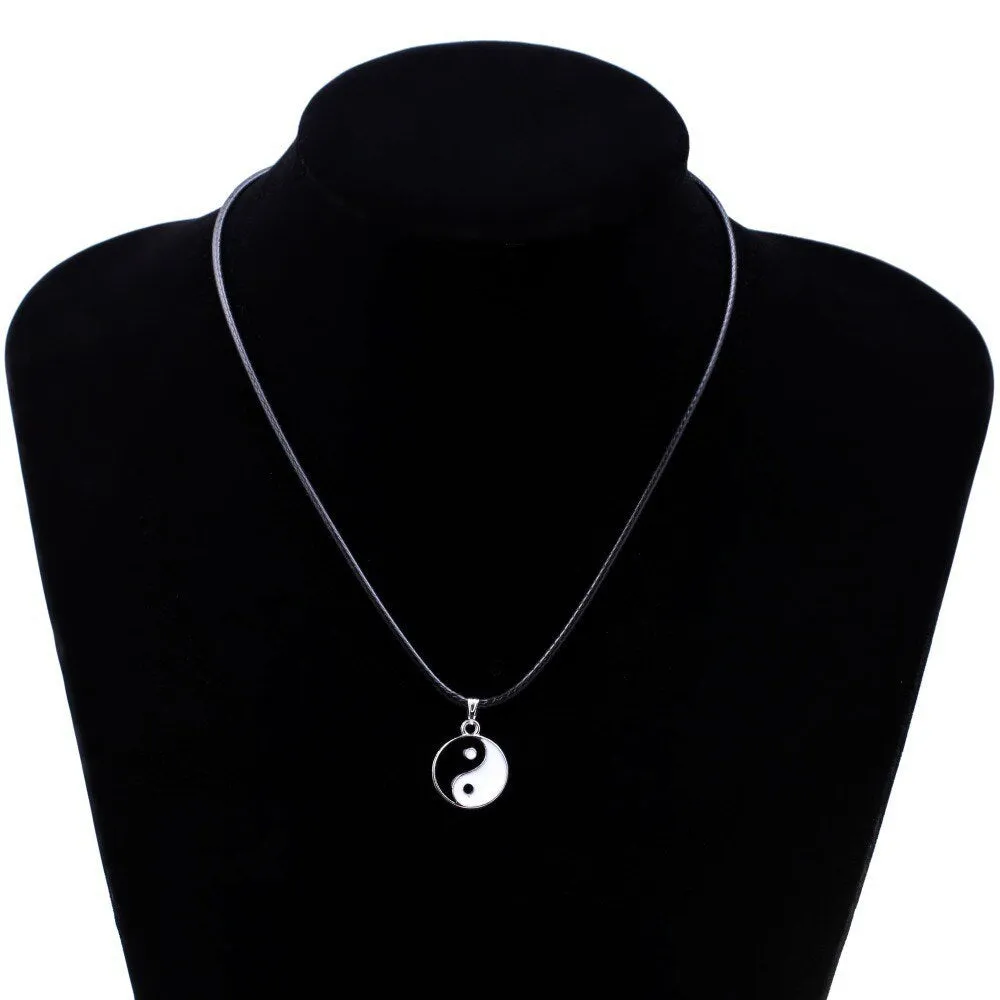 Collier Leather Pendant Necklace