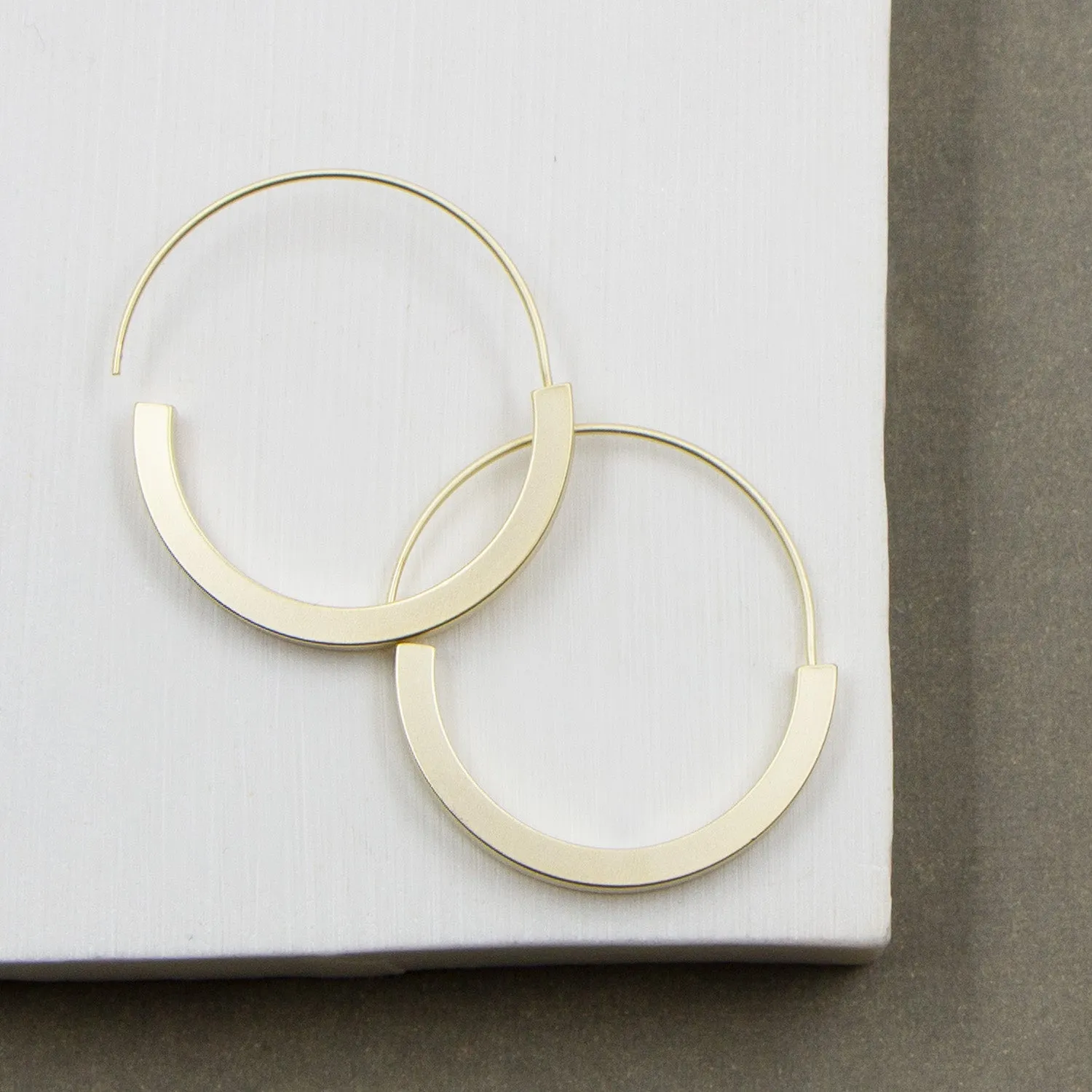 Contemporary hoops with clean edge