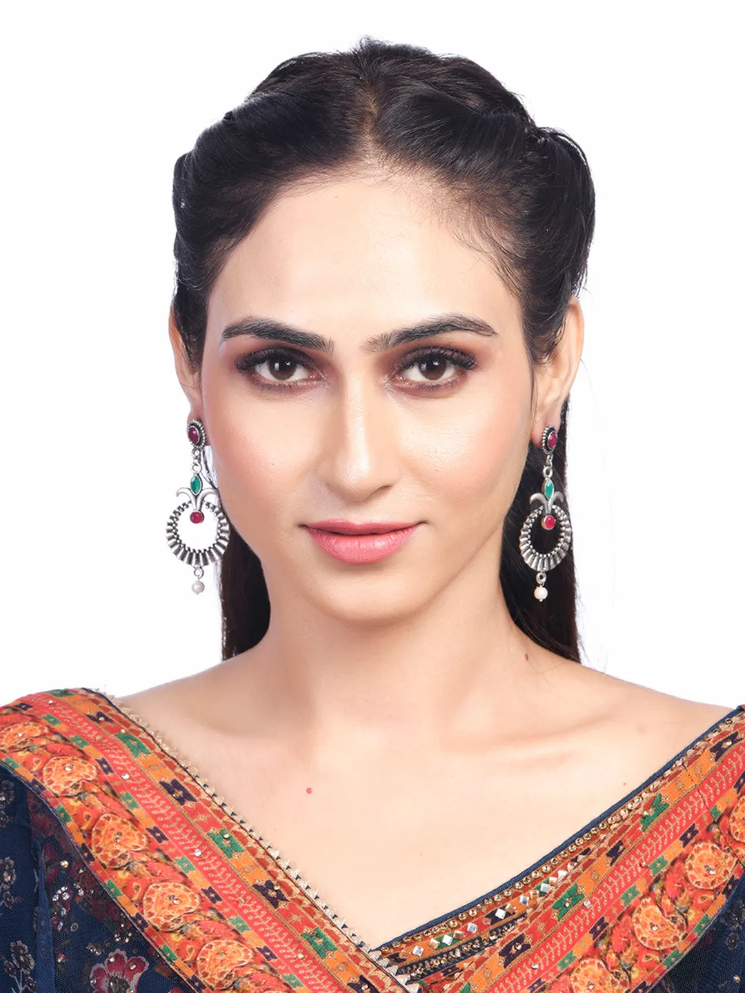 DESI COLOUR Silver-Toned Contemporary Studs