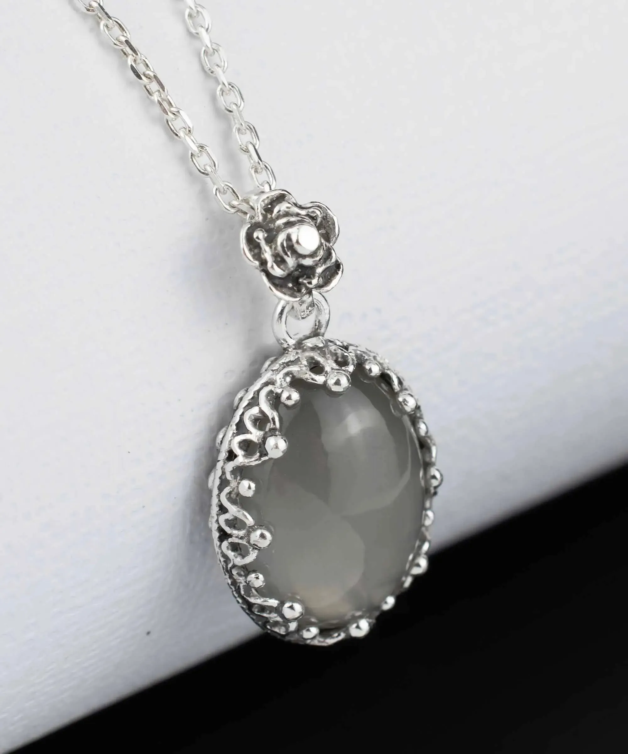 Filigree Silver Gray Moonstone Gemstone Woman Oval Pendant Necklace