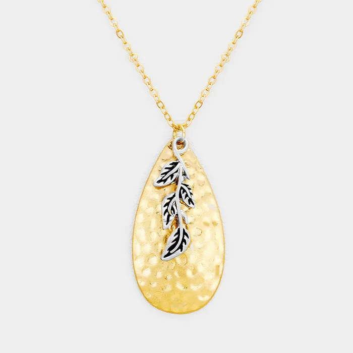 iLLASPARKZ Hammered Teardrop Leaf Charm Pendant Necklace