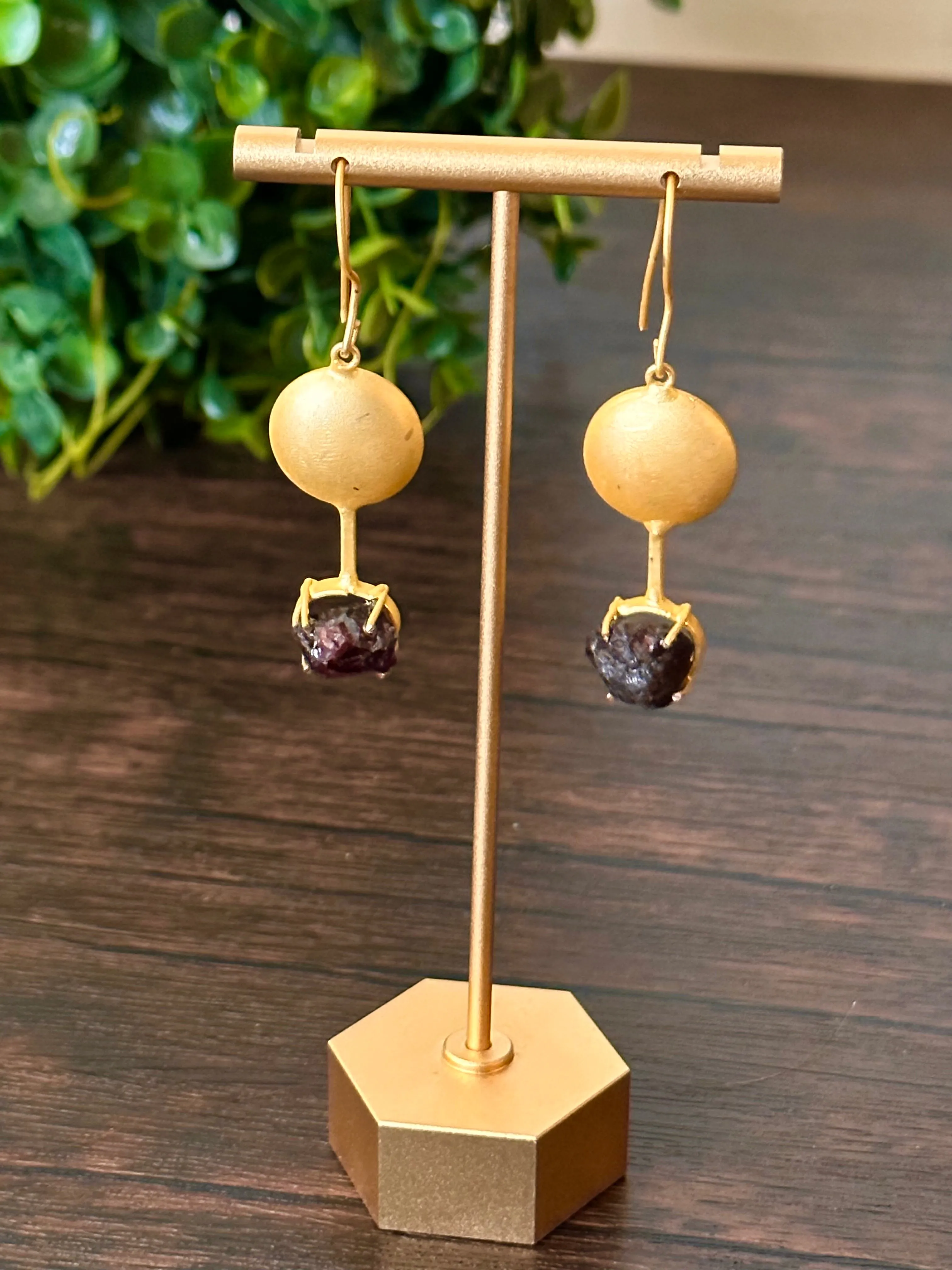 Light weight earrings on fish hook