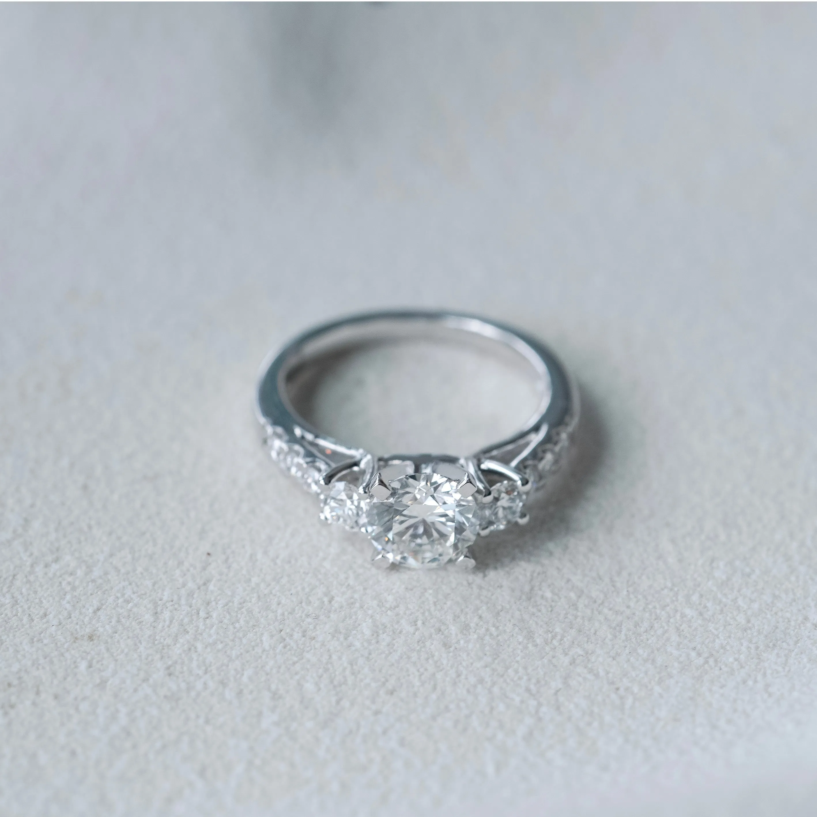 LYON 3-STONE PAVÉ DIAMOND RING