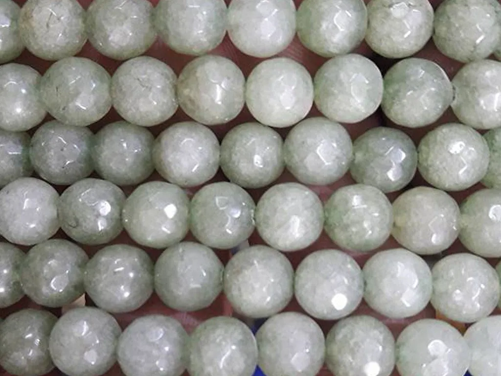 Off White Faceted Agate Stones