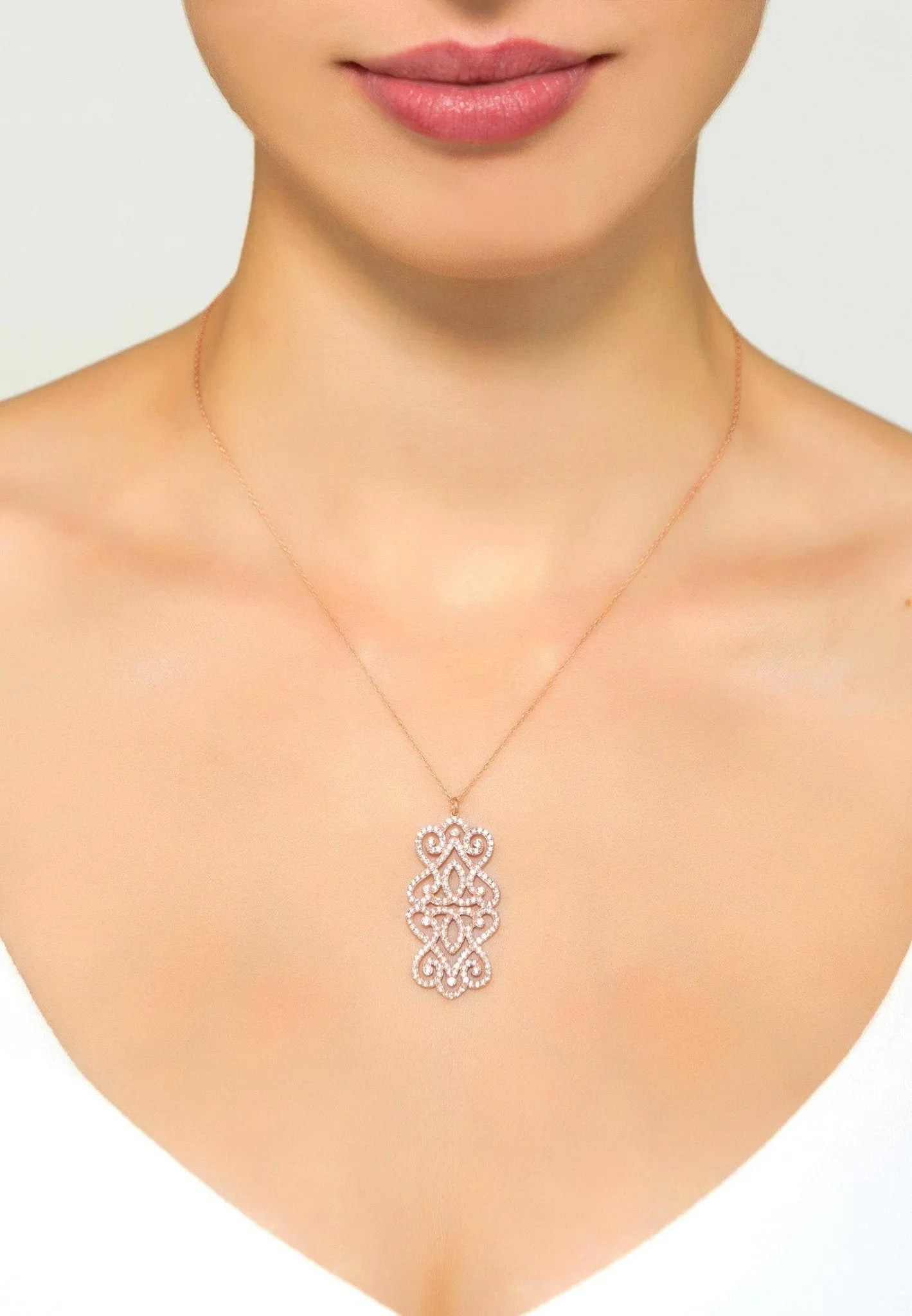 Regal Rose Large Pendant Necklace Rosegold