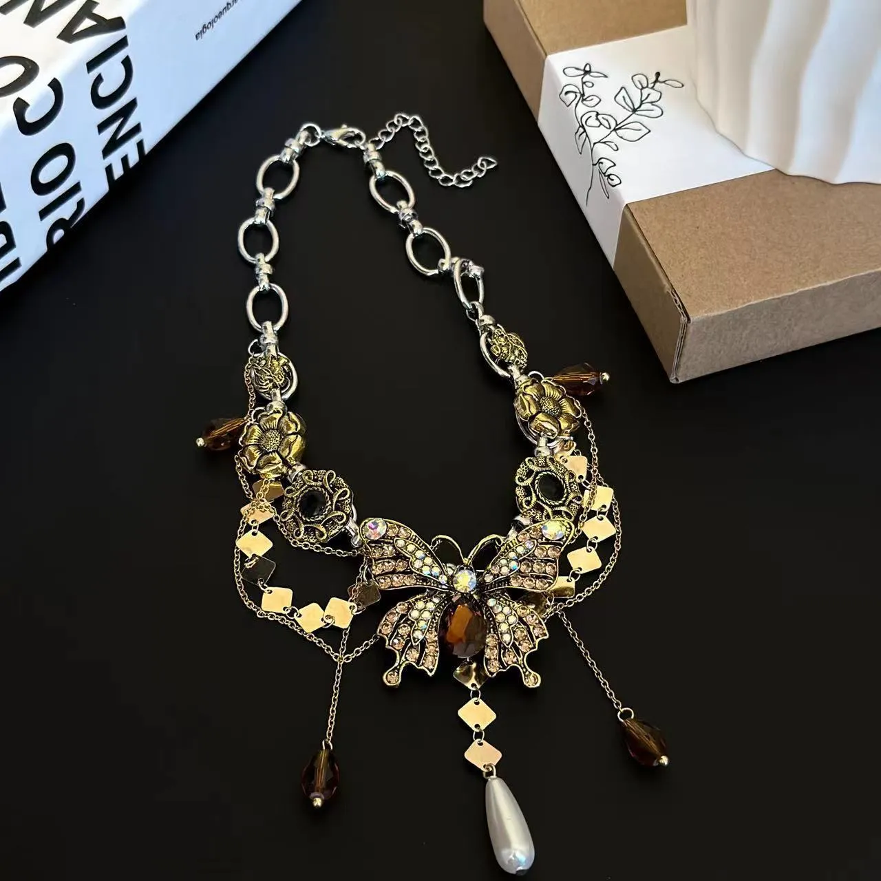 Rhinestone Butterfly Maillard Pendant Necklaces