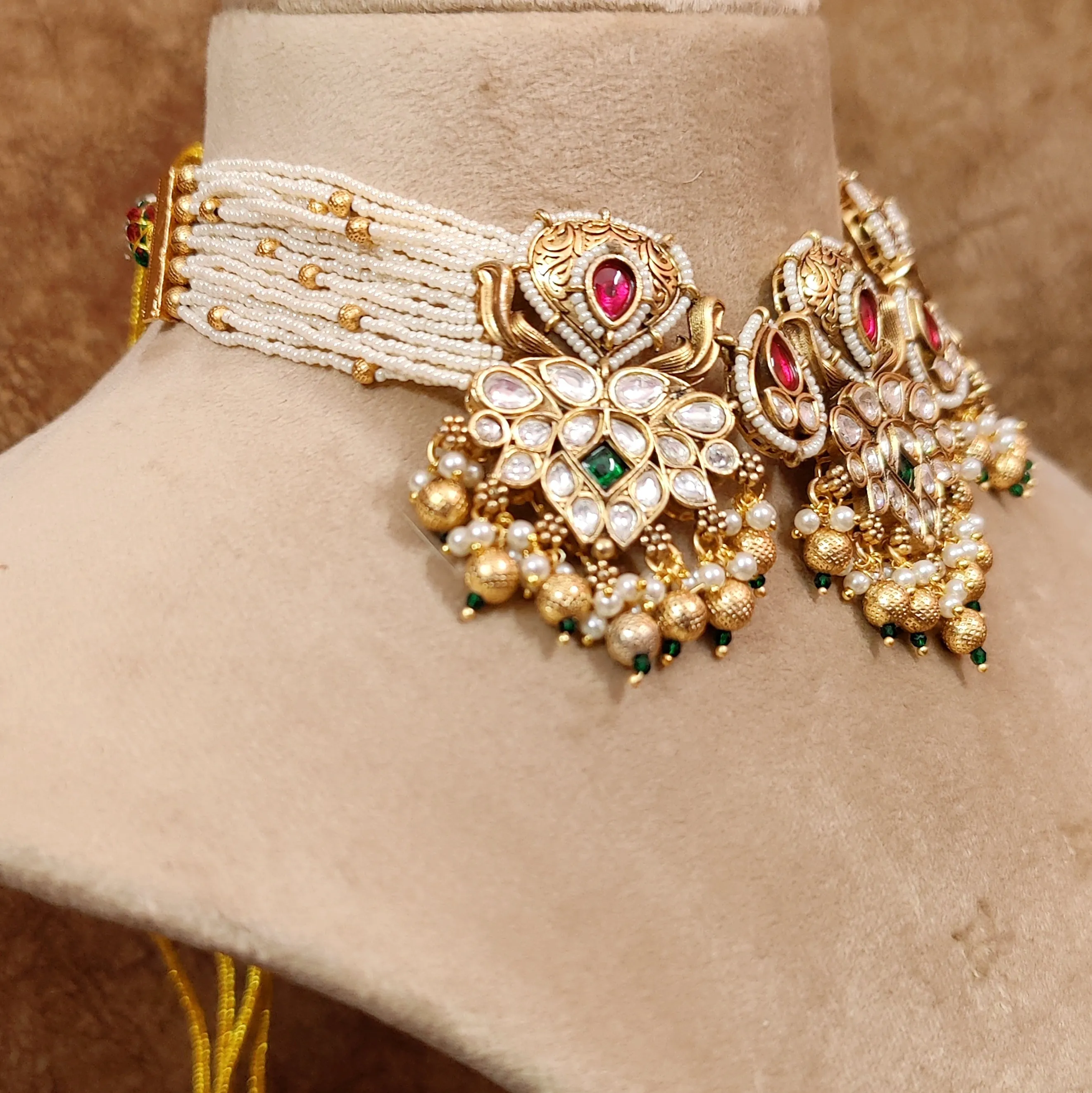 ROYAL KUNDAN POLKI GOLD LOOK ALIKE PEARL NECKLACE SET