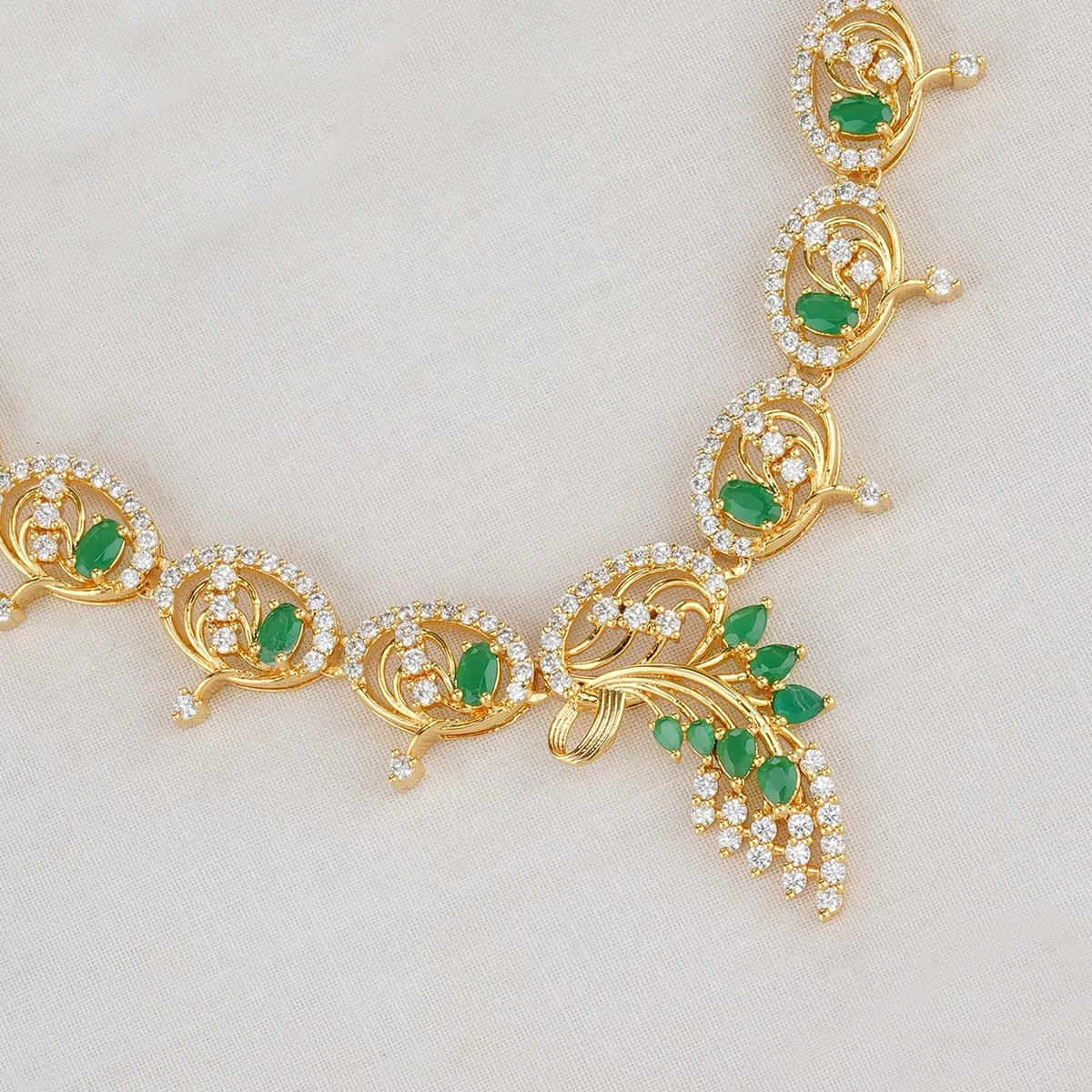Samiktha Short Necklace Set