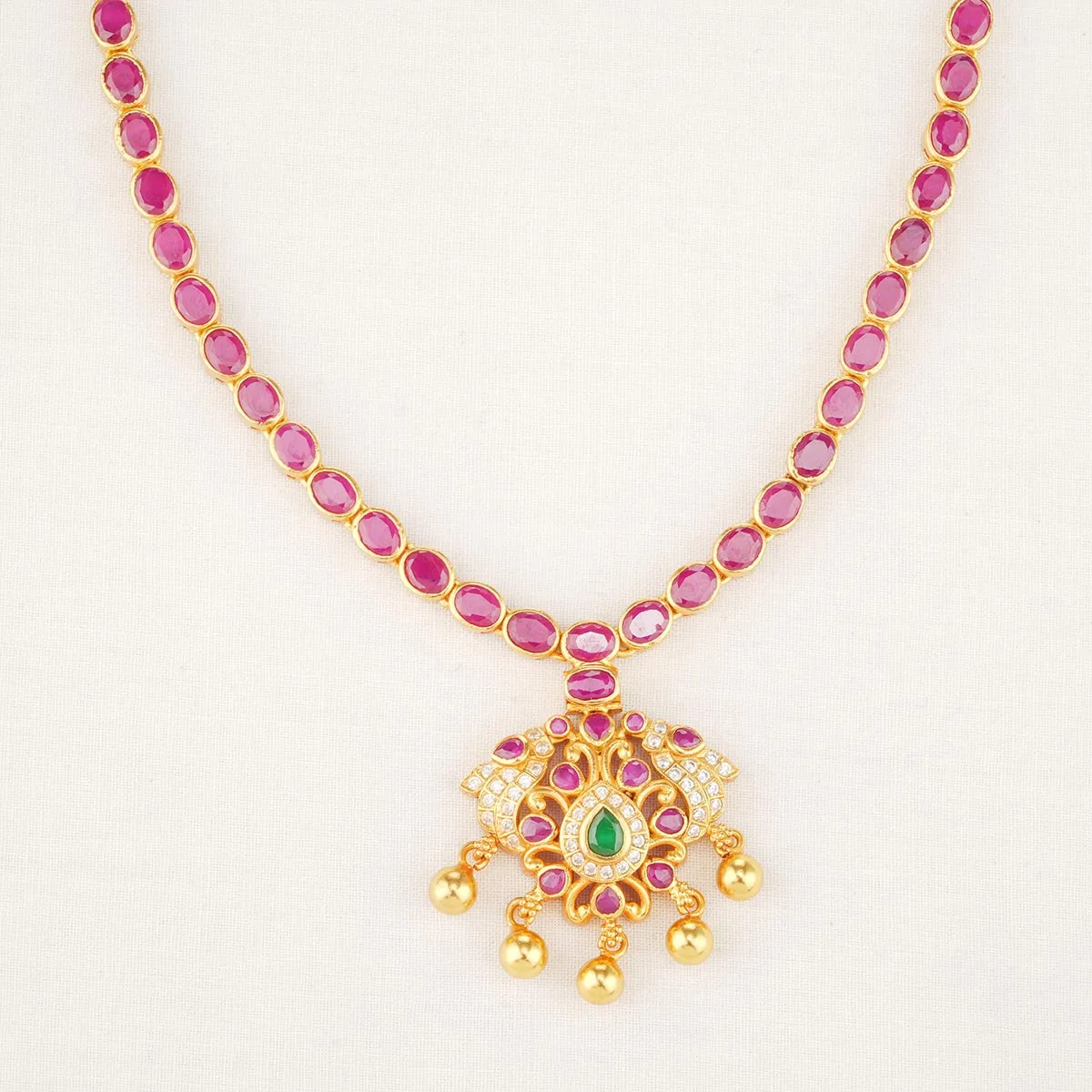 Shahika Short Necklace