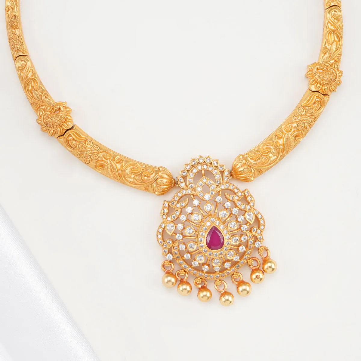 Sitthikha Short Necklace Set