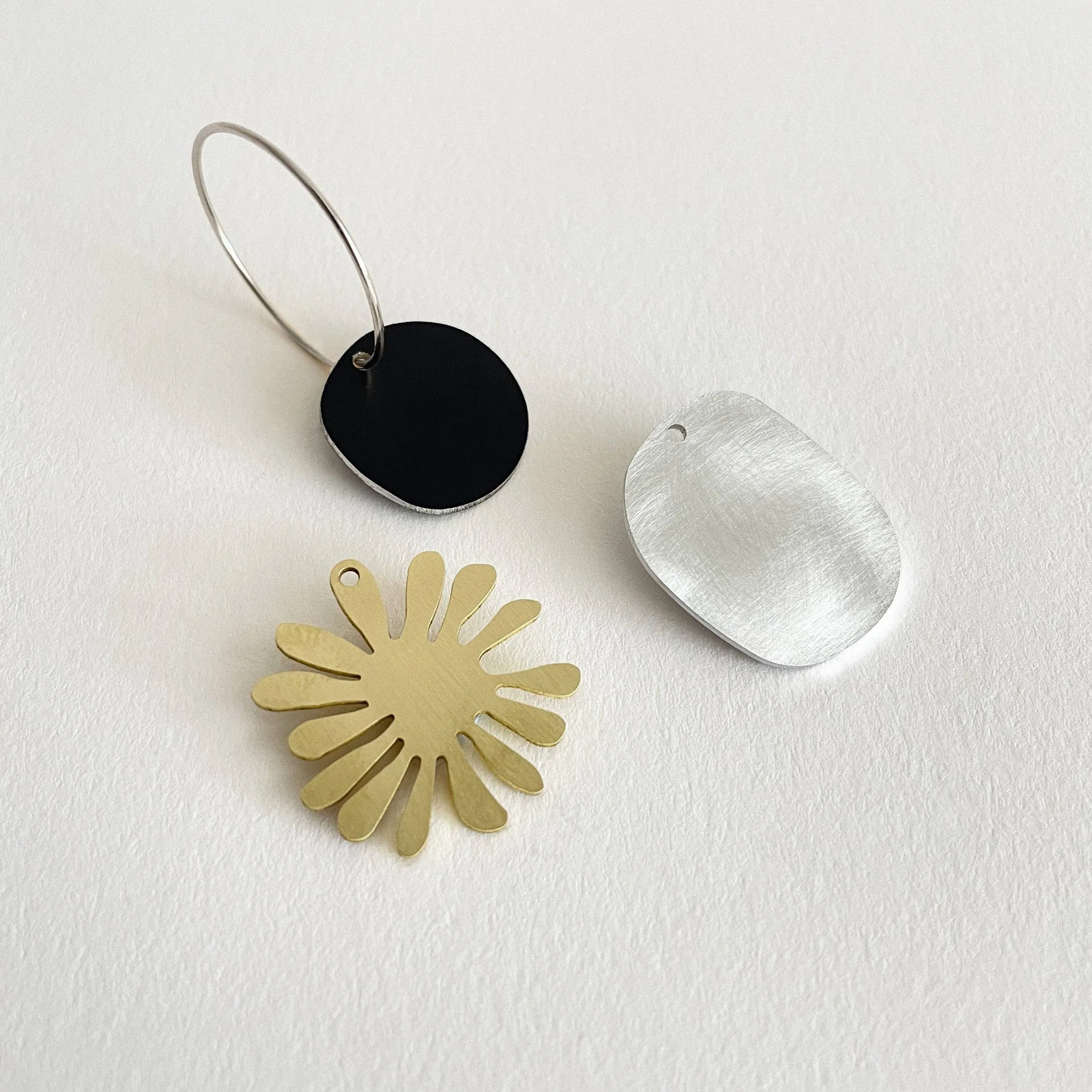 Tom Pigeon : Flotsam Earrings