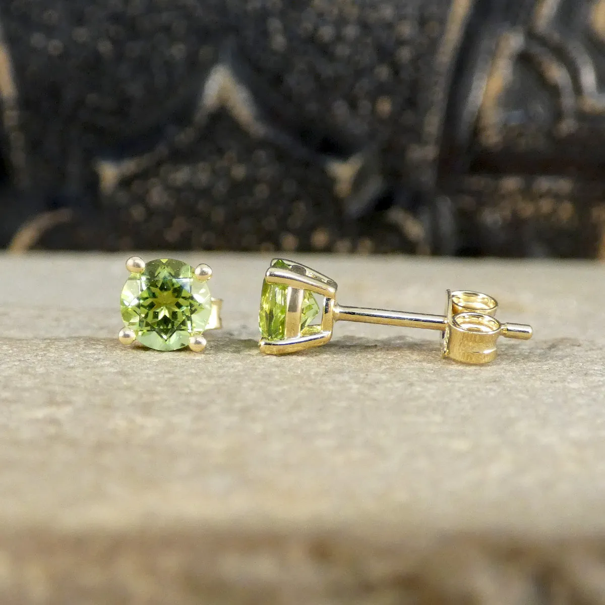 Vibrant Peridot Solitaire Stud Earrings in Yellow Gold